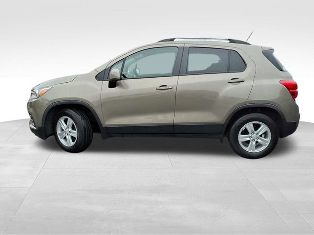 Used 2022 Chevrolet Trax LT w/ LT Convenience Package image 4