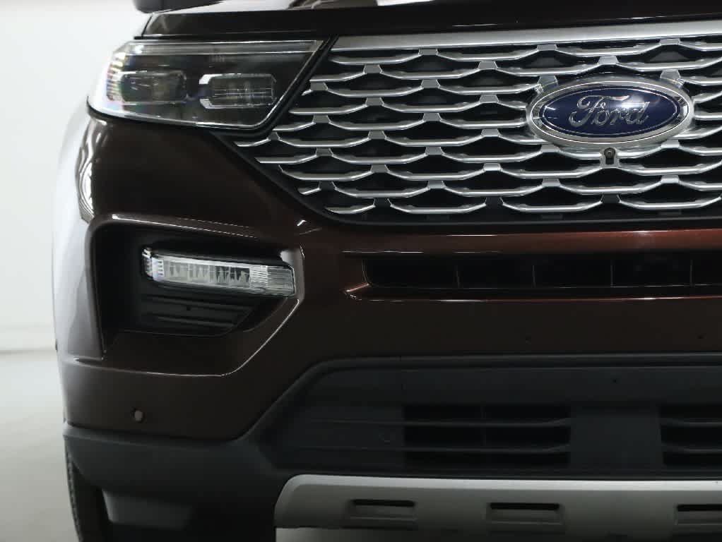 Used 2020 Ford Explorer Platinum w/ Premium Technology Package AWD/4WD image 6