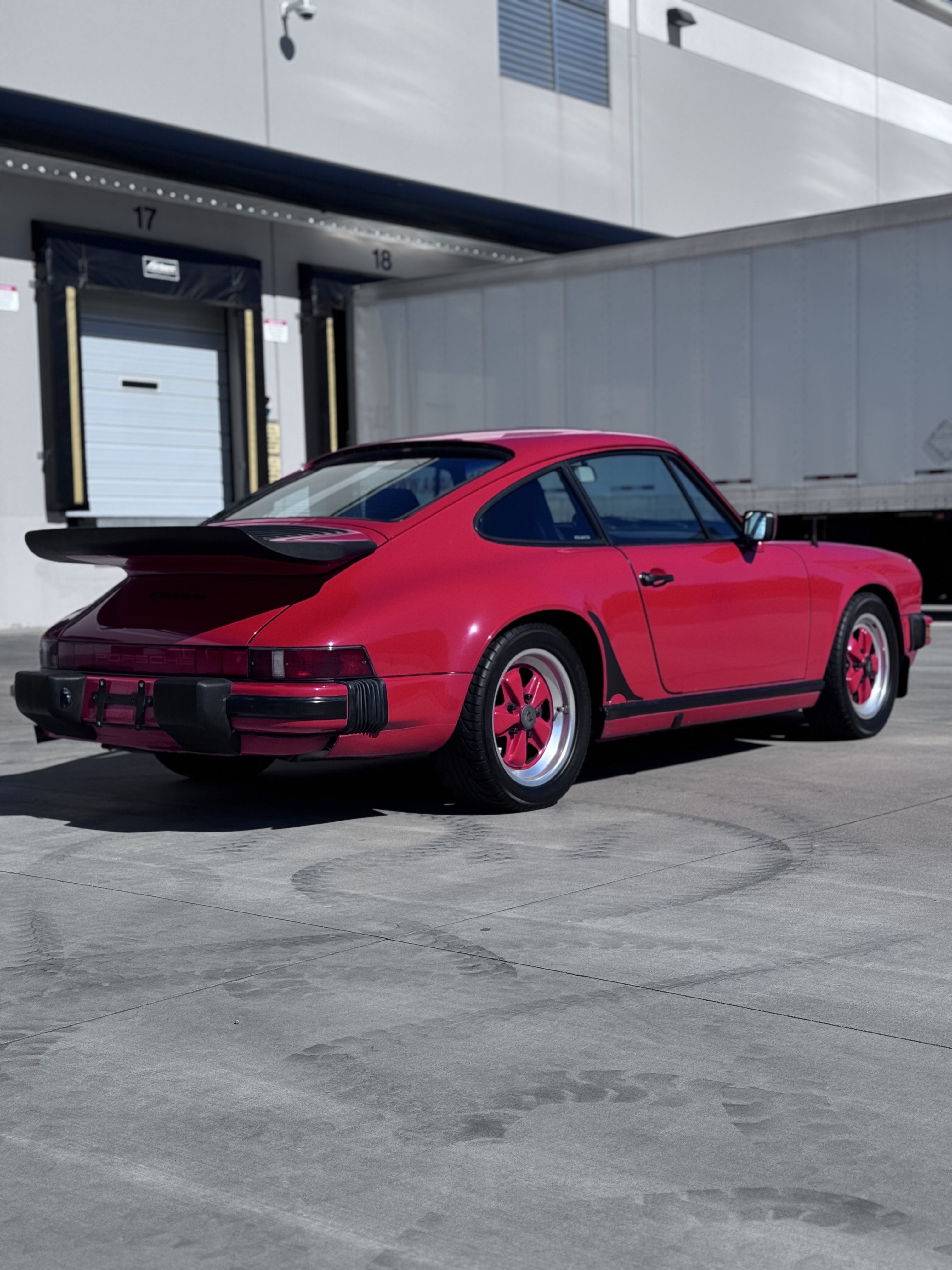 Used 1988 Porsche 911 Carrera RWD image 40
