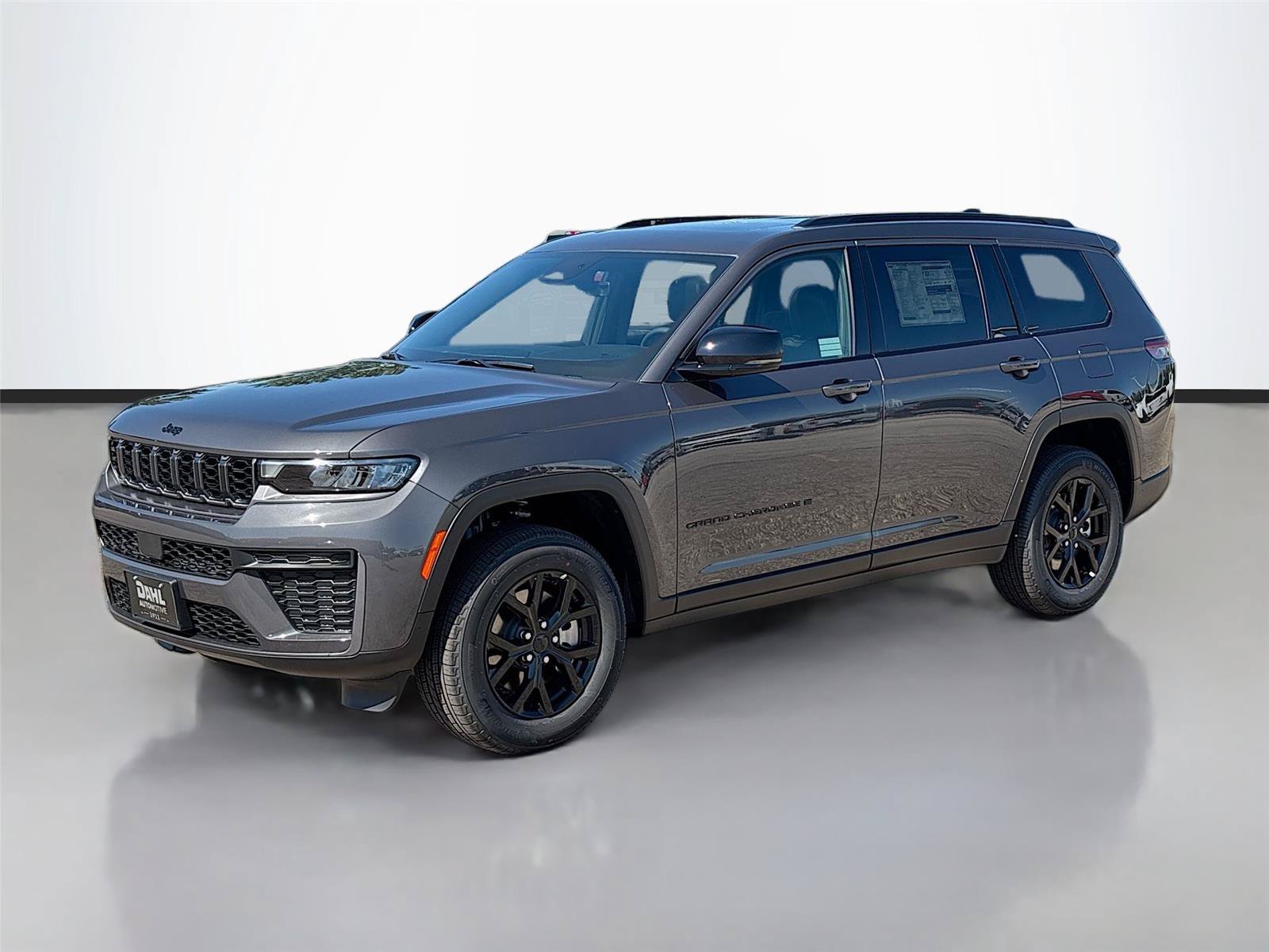 New 2026 Jeep Grand Cherokee L 4WD image 4