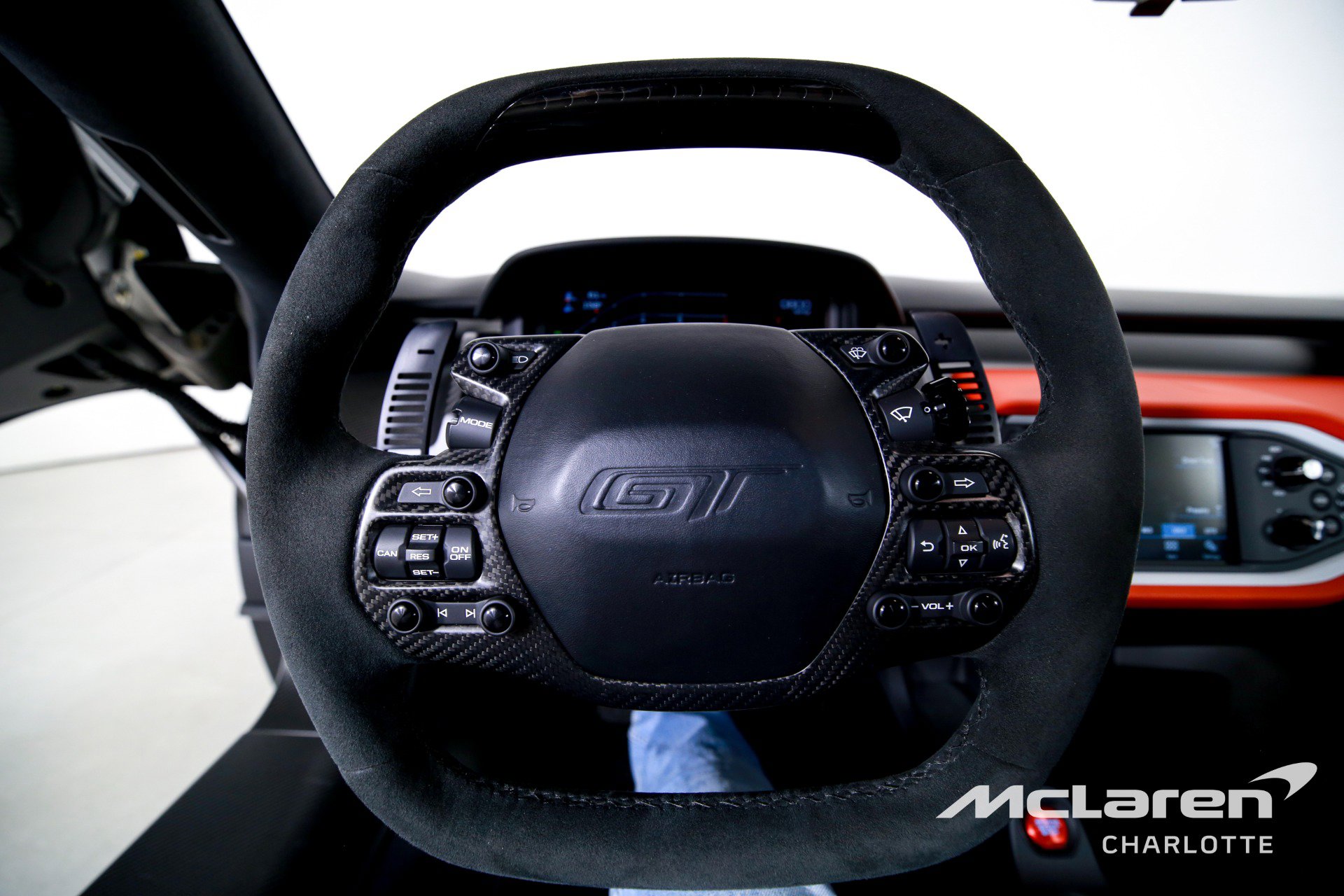 Used 2019 Ford GT RWD image 15