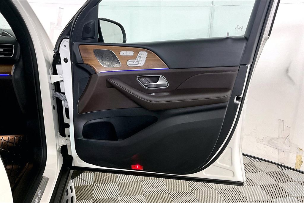 Used 2022 Mercedes-Benz GLS 450 4MATIC image 24
