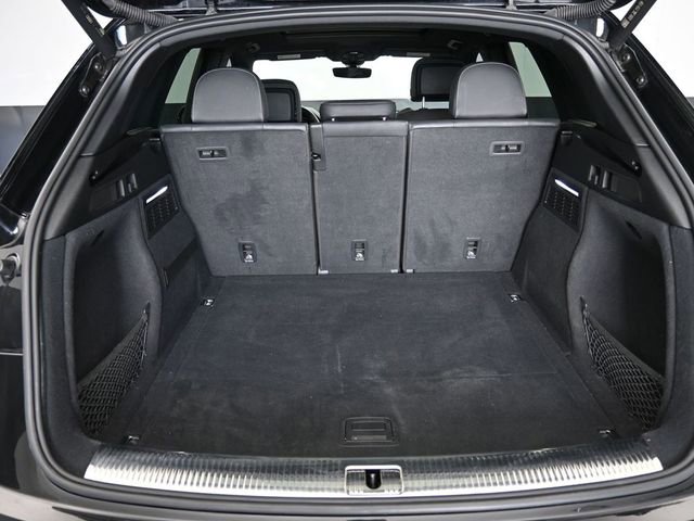 Used 2022 Audi SQ5 Premium Plus w/ Premium Plus Package image 40