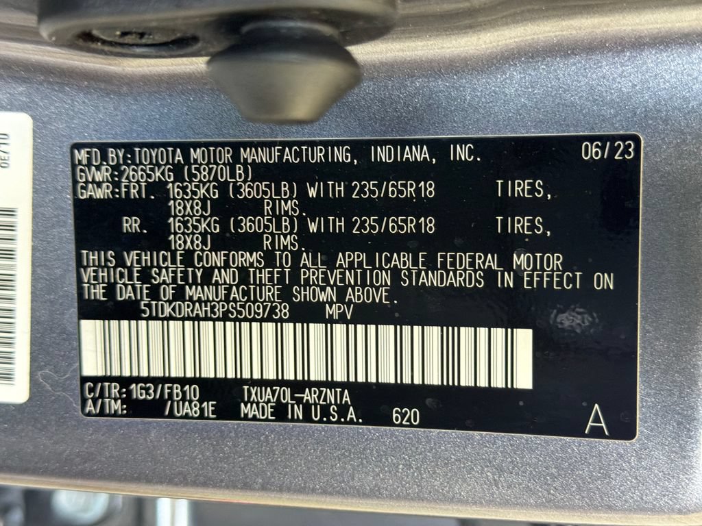 Used 2023 Toyota Highlander L FWD image 39