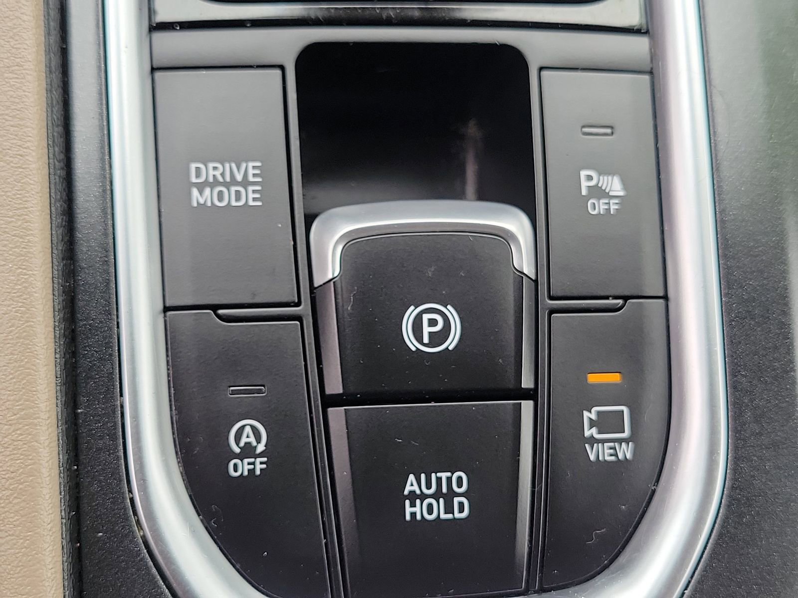 Used 2020 Hyundai Santa Fe Limited FWD image 17