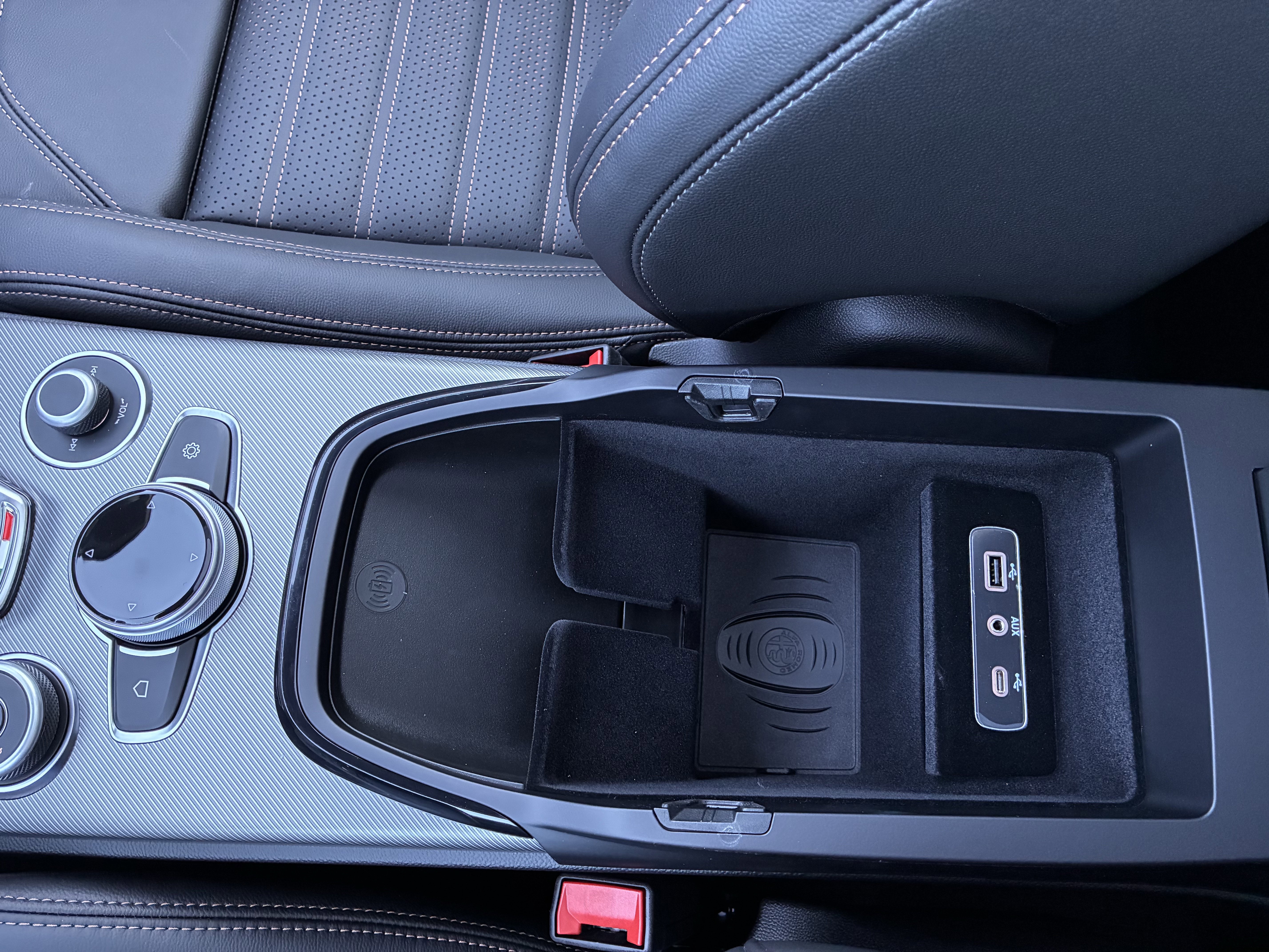 New 2025 Alfa Romeo Stelvio Sprint image 24