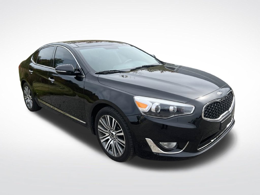 Used 2016 Kia Cadenza Premium w/ Luxury Package FWD image 4