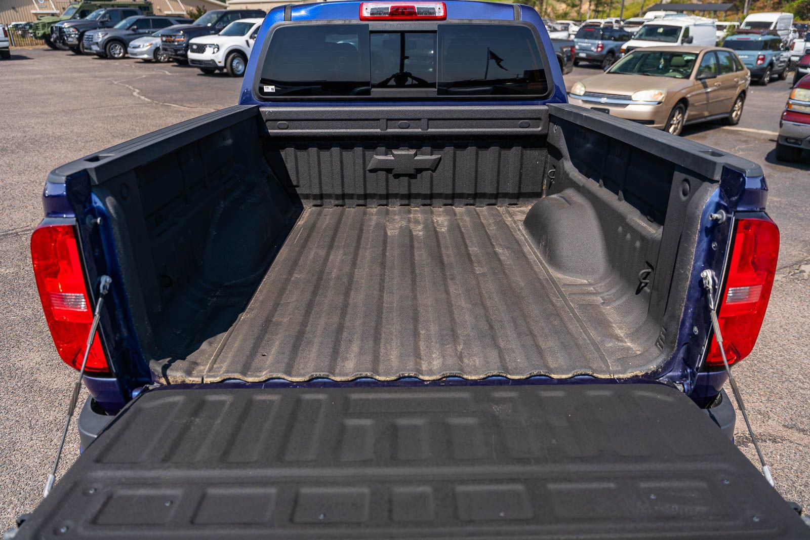 Used 2017 Chevrolet Colorado Z71 AWD/4WD image 15