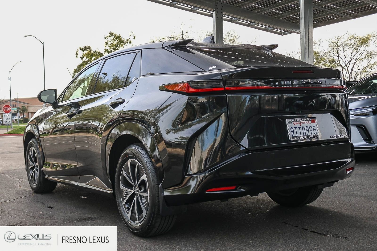 Certified 2025 Lexus RZ 300e 300e Premium w/ Accessory Package (P5) image 4