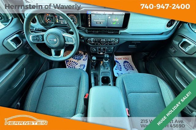 Used 2024 Jeep Wrangler Sahara image 13