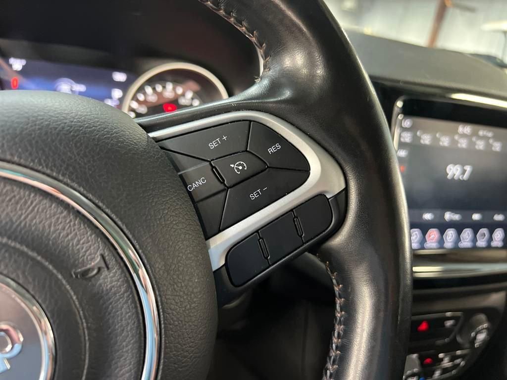 Used 2020 Jeep Compass Limited image 13