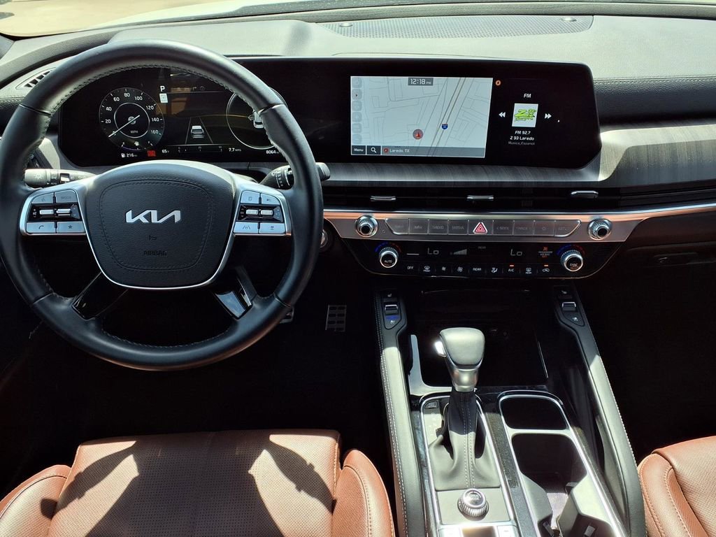 Used 2025 Kia Telluride SX image 12