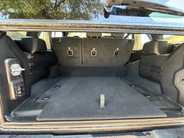 Used 2025 Jeep Wrangler Unlimited Sahara AWD/4WD image 9