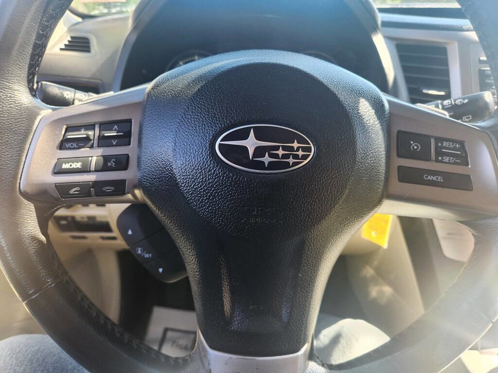 Used 2013 Subaru Outback 2.5i Limited AWD/4WD image 18