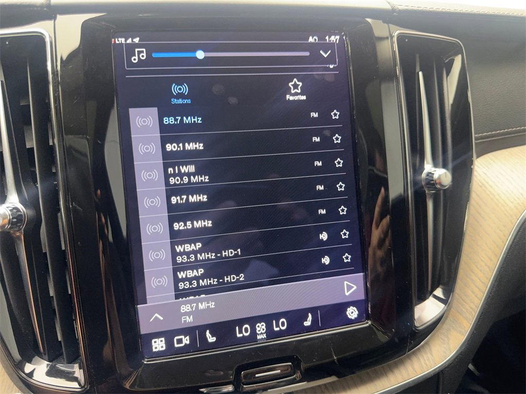 Used 2022 Volvo XC60 B5 Inscription w/ Protection Package Premier image 65