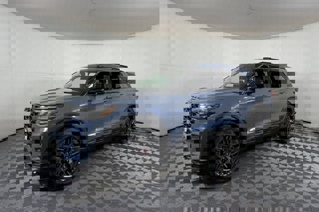 New 2026 Ford Explorer ST-Line w/ ST-Line Street Pack image 2