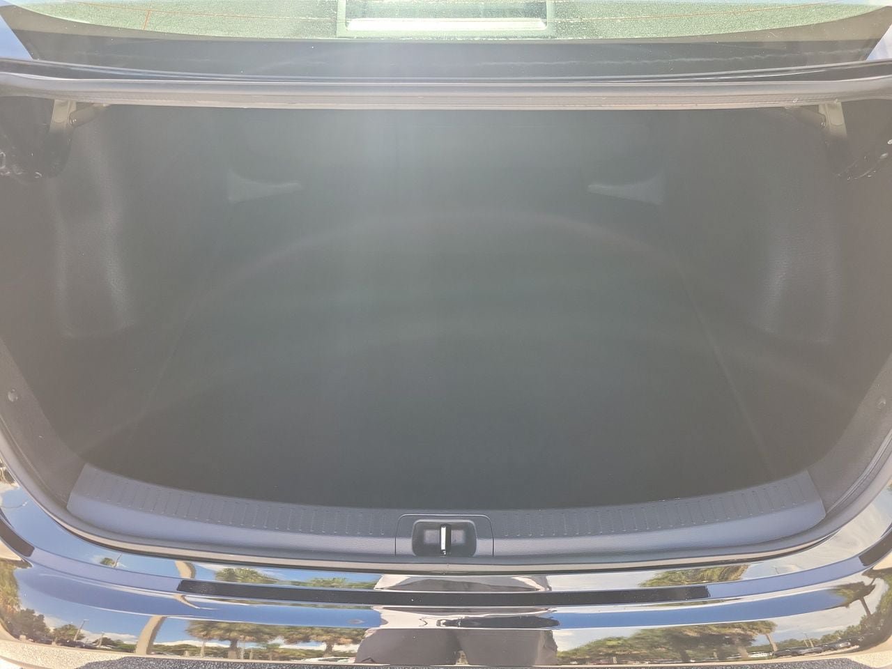 Used 2023 Toyota Corolla LE FWD image 8