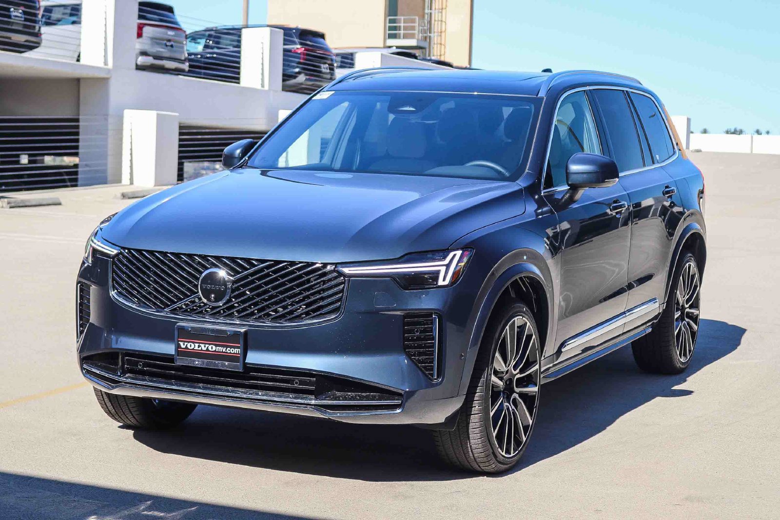 New 2027 Volvo XC90 B6 Plus AWD/4WD image 3