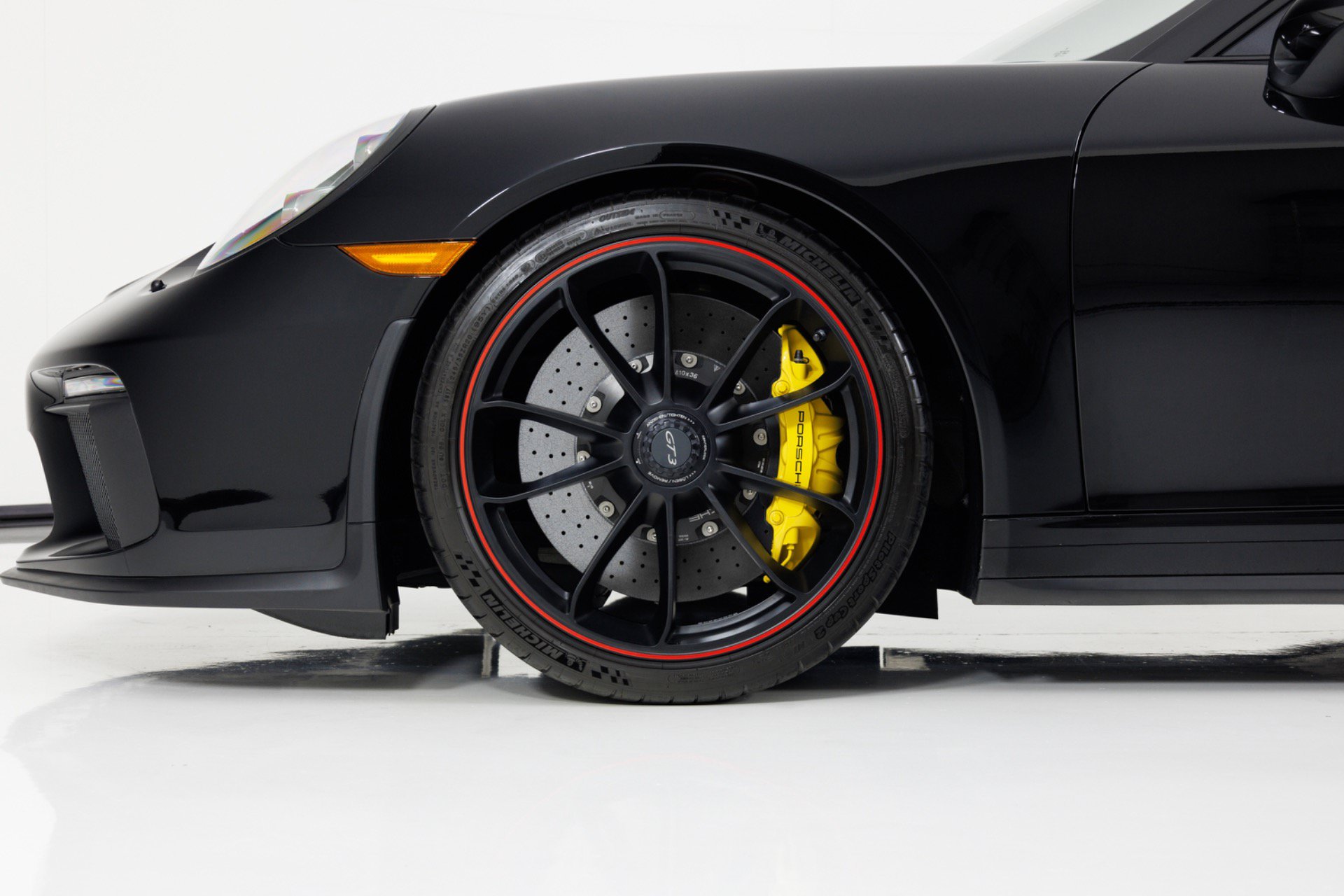 Used 2018 Porsche 911 GT3 RWD image 9