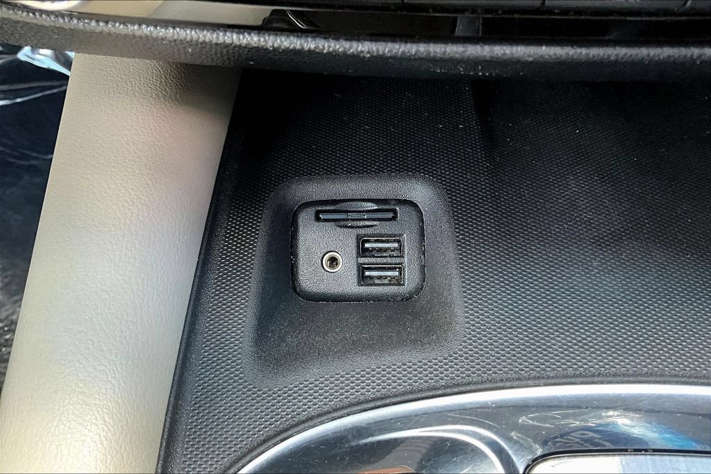 Used 2020 Buick Enclave Essence w/ Sound and Sites Package FWD image 18