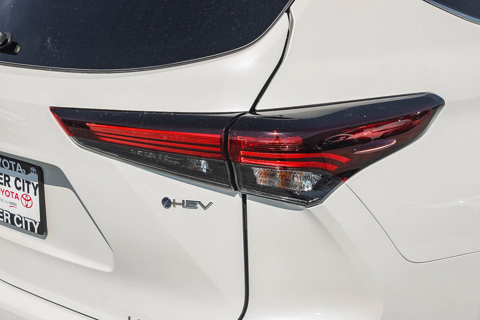 Certified 2025 Toyota Highlander Limited image 10