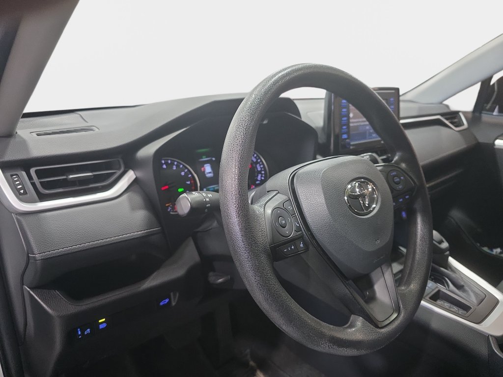 Used 2022 Toyota RAV4 XLE w/ Convenience Package FWD image 23