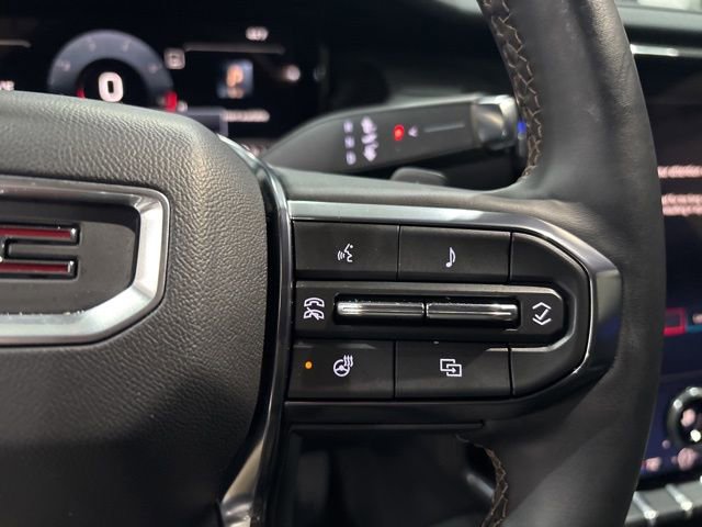 Used 2024 GMC Acadia AT4 w/ Luxury Package image 17