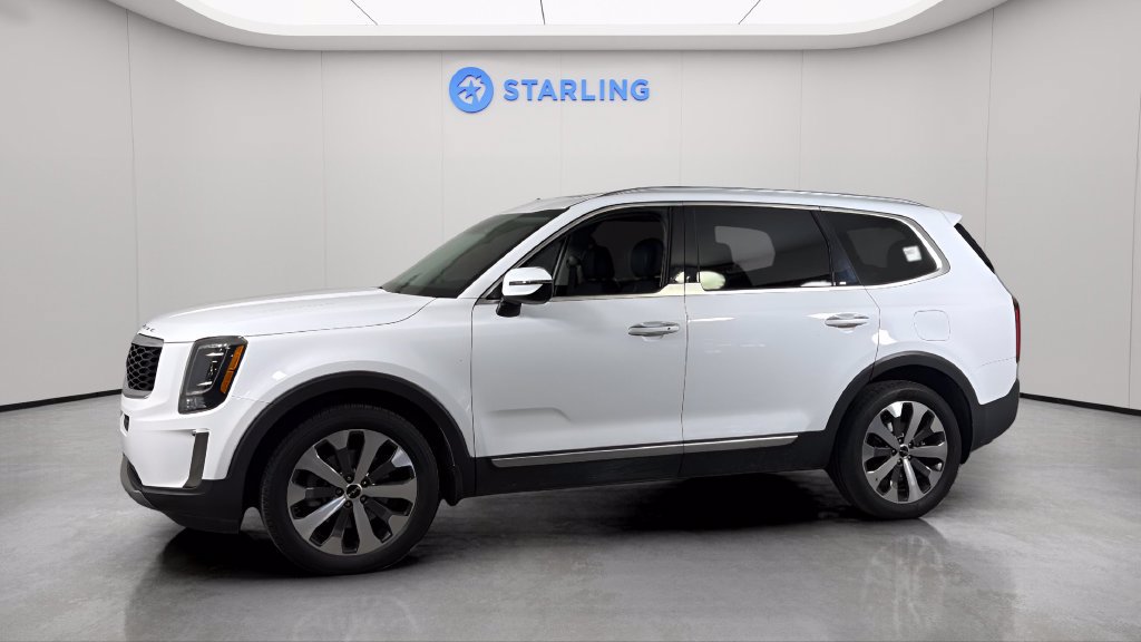 Used 2022 Kia Telluride S FWD image 2