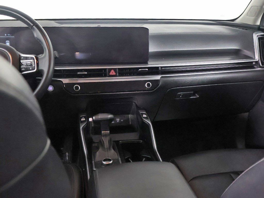 Used 2024 Kia Sorento S image 34