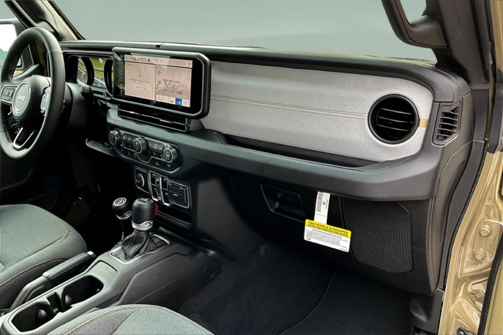 New 2025 Jeep Gladiator Sport AWD/4WD image 14