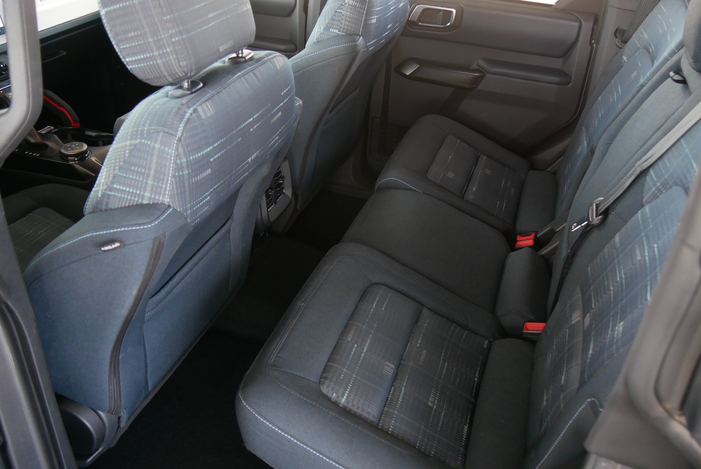 Used 2025 Ford Bronco Heritage Edition AWD/4WD image 13