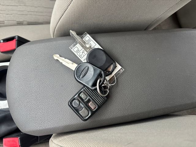 Used 2009 Ford Focus SE image 26