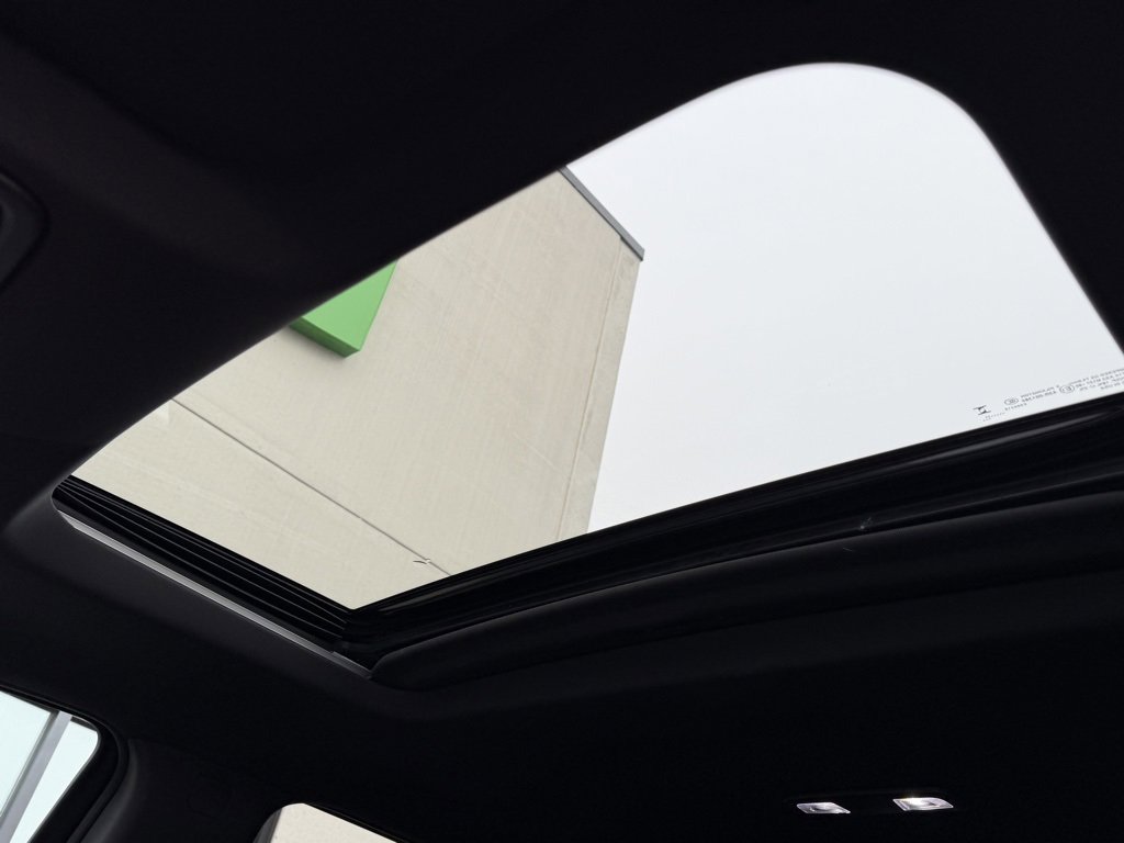 Used 2023 Chevrolet Silverado 1500 High Country image 23