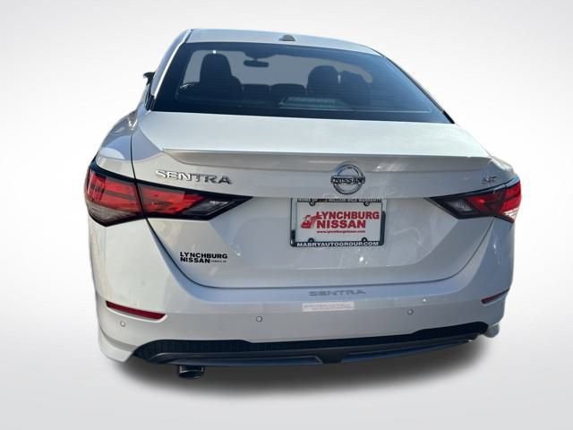 Used 2022 Nissan Sentra SR w/ Electronics Package image 4