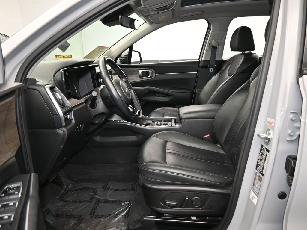 Used 2023 Kia Sorento X-Line EX image 12