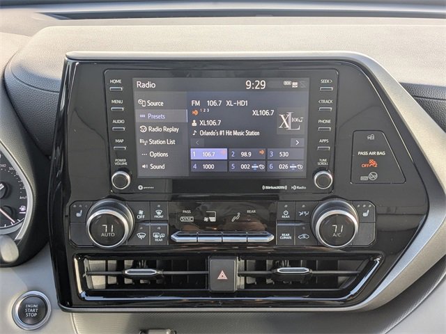 Used 2020 Toyota Highlander XLE image 22