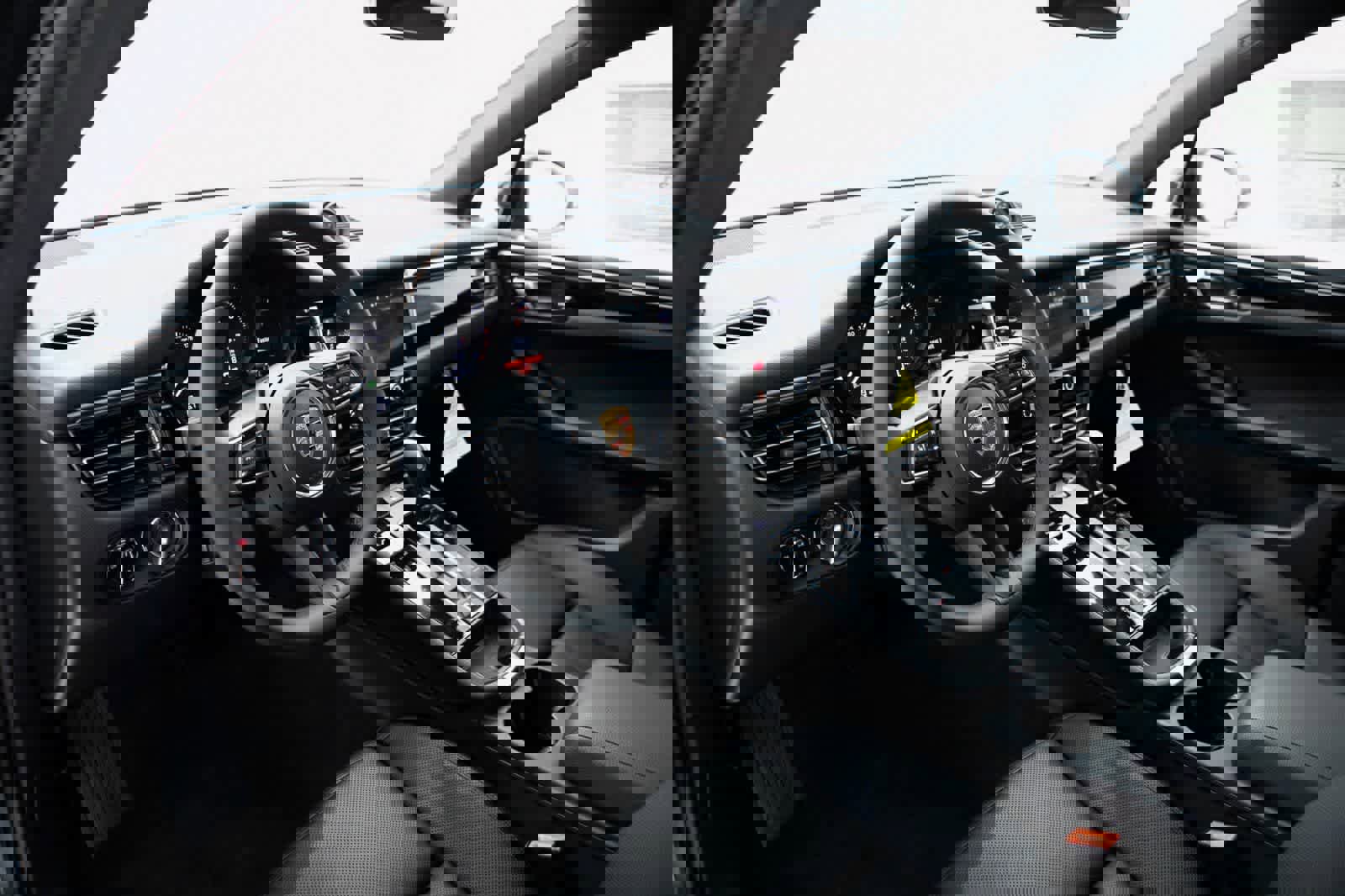 Certified 2026 Porsche Macan image 4