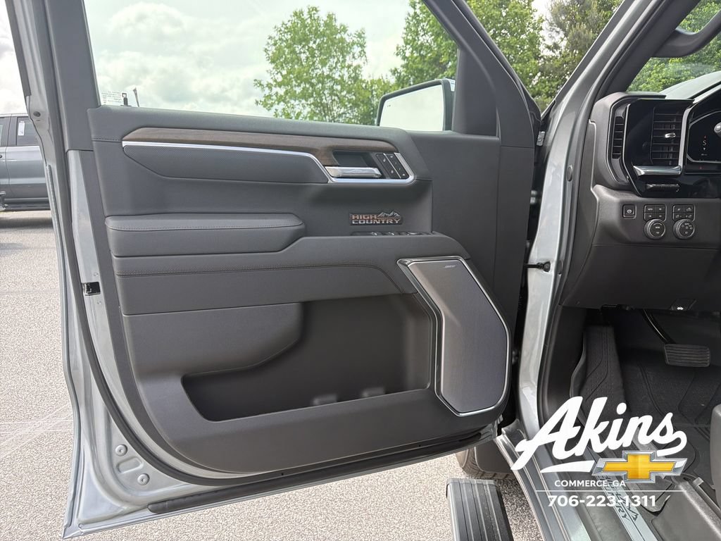 New 2026 Chevrolet Silverado 1500 High Country AWD/4WD image 14