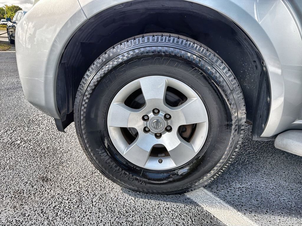 Used 2010 Nissan Pathfinder S image 29