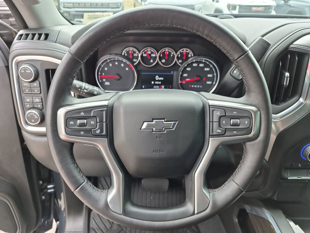 Used 2022 Chevrolet Silverado 1500 LT Trail Boss AWD/4WD image 23