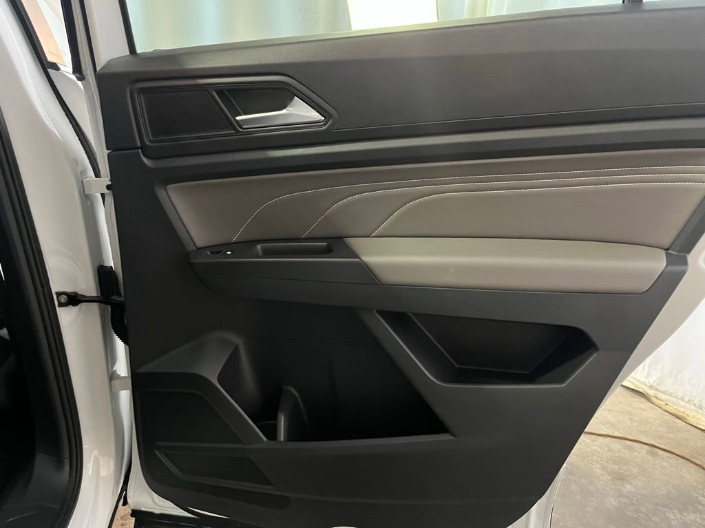 Certified 2023 Volkswagen Atlas Cross Sport SE w/ Panoramic Sunroof Package image 26