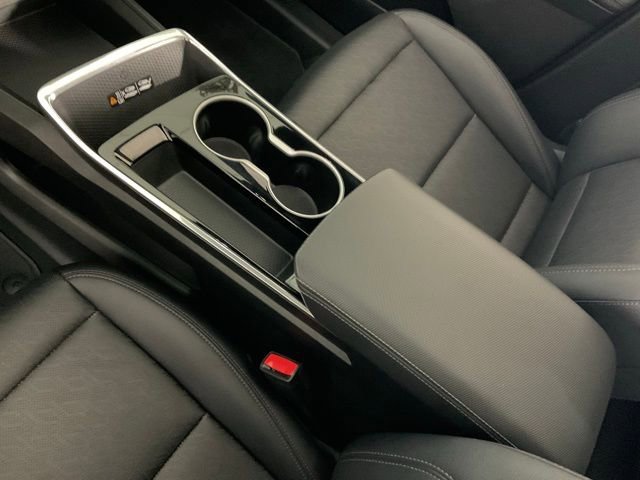 Used 2025 Chevrolet Equinox LT w/ Convenience Package II image 23