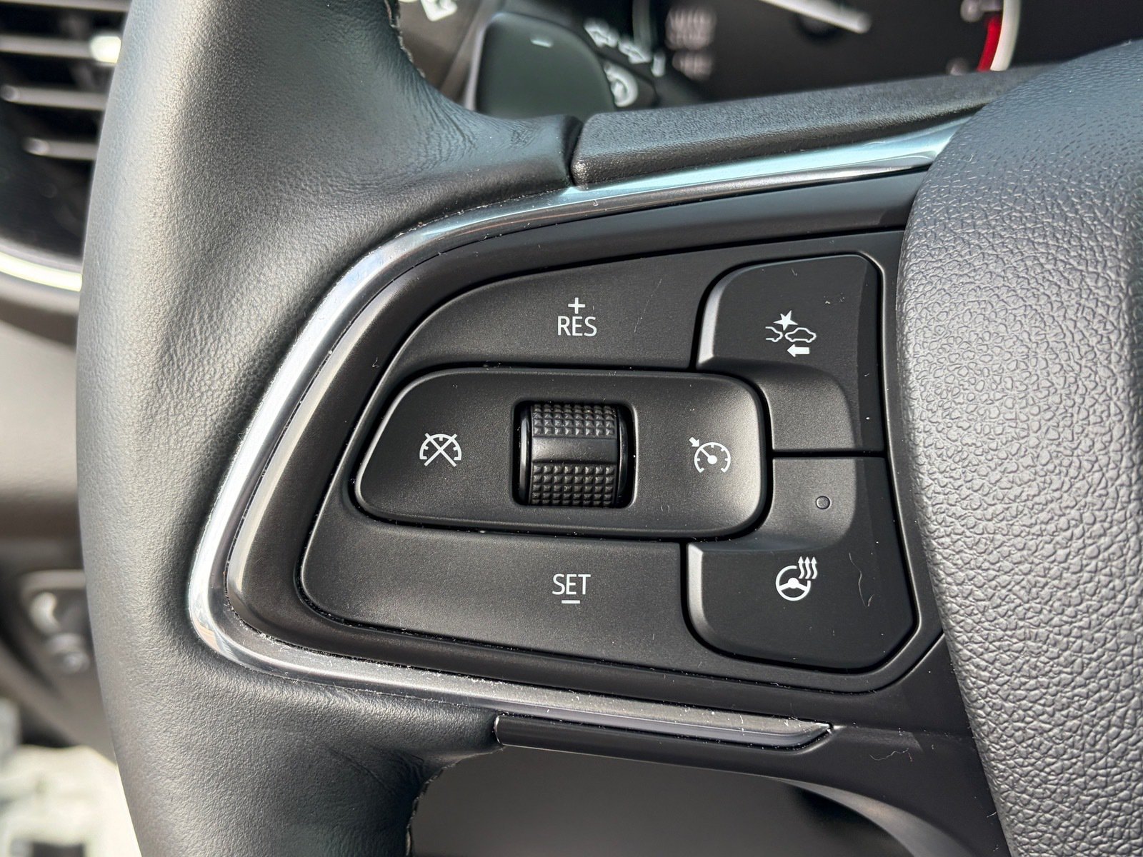 Used 2022 Buick Envision Preferred FWD image 23