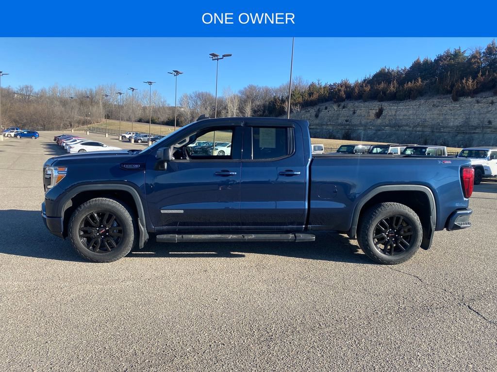 Used 2022 GMC Sierra 1500 Elevation w/ LPO, Elevation Black Package image 3