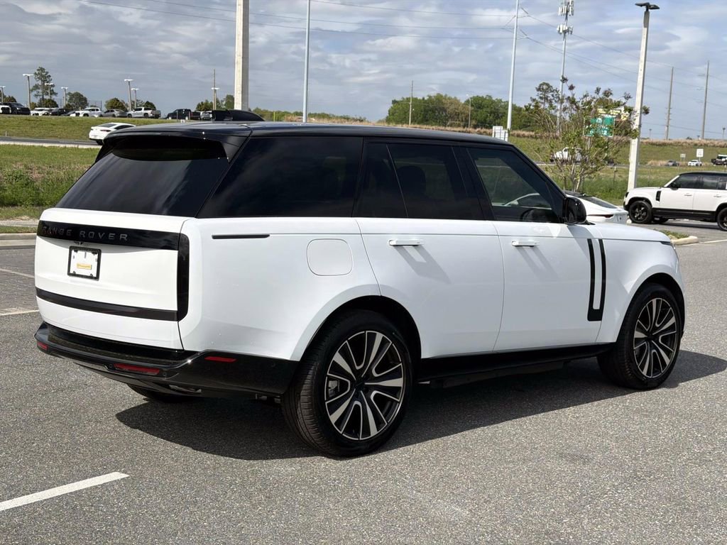 New 2026 Land Rover Range Rover SE image 5