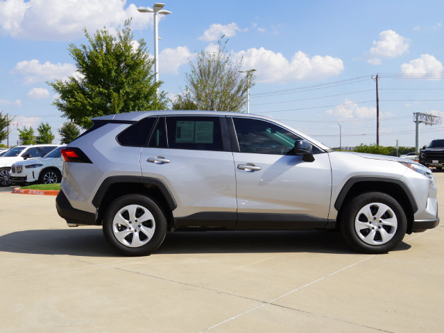 Used 2025 Toyota RAV4 LE AWD/4WD image 10