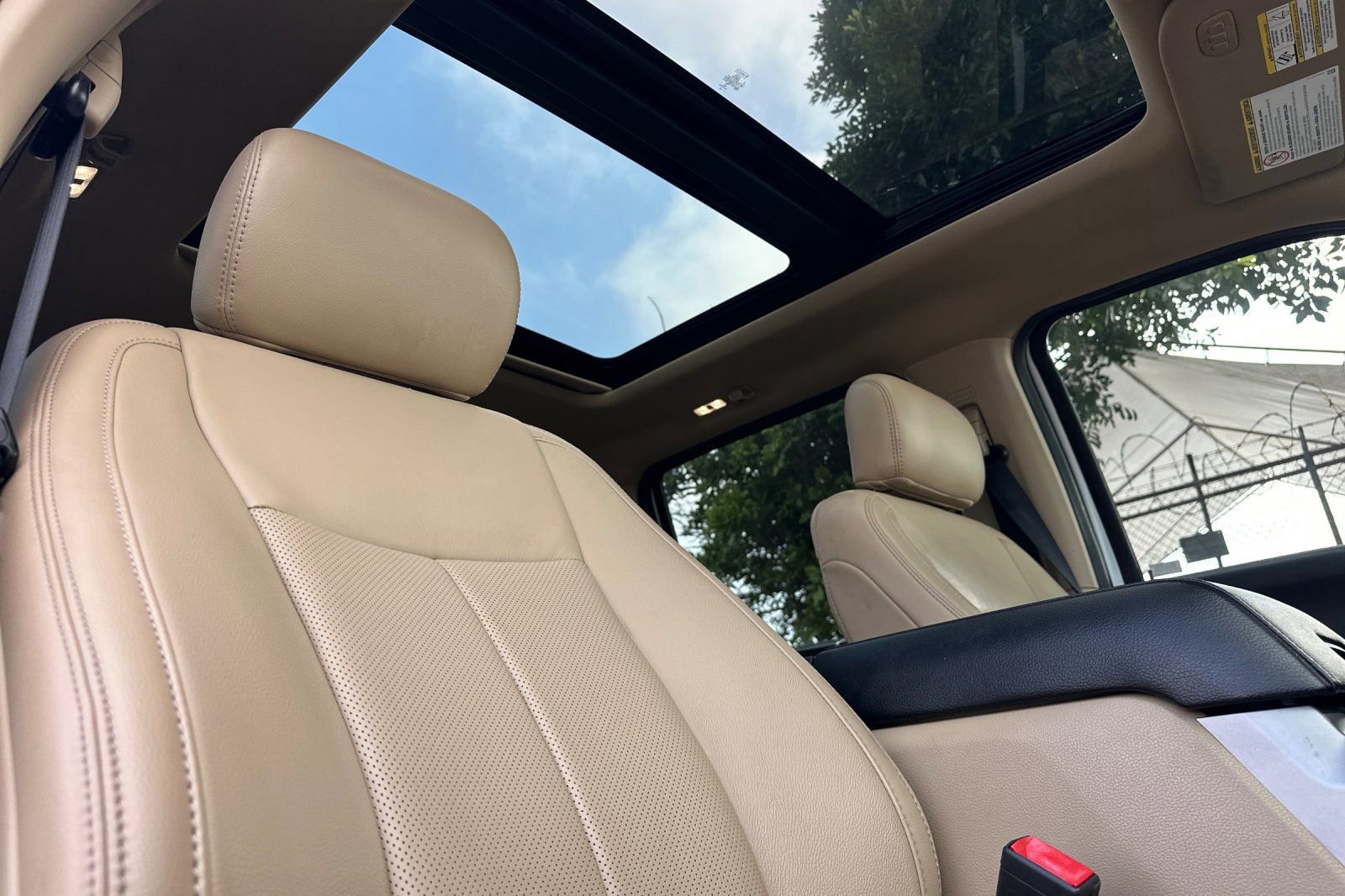 Used 2020 Ford F250 Lariat w/ Lariat Ultimate Package image 17