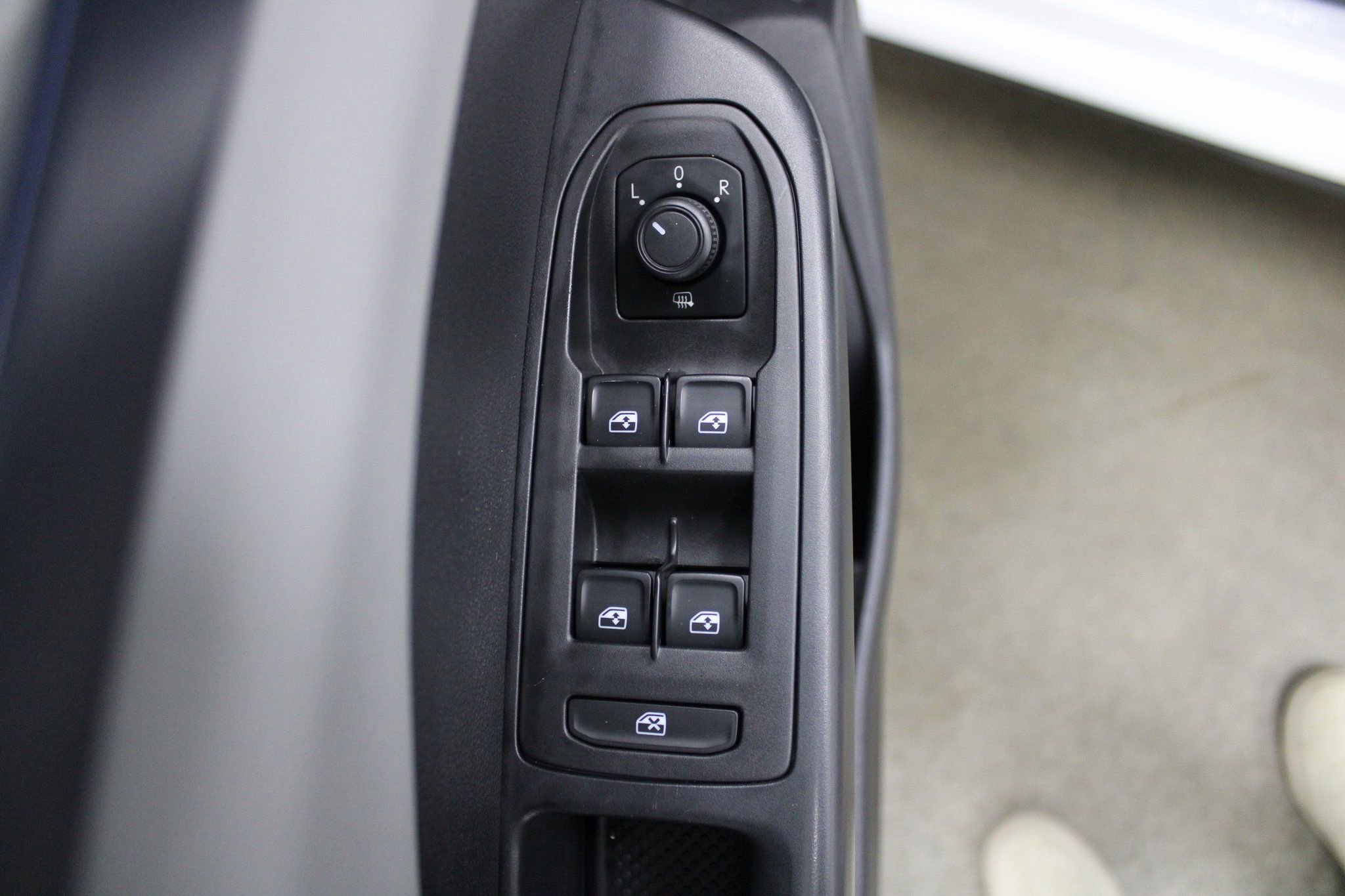 Used 2022 Volkswagen Taos SE image 14