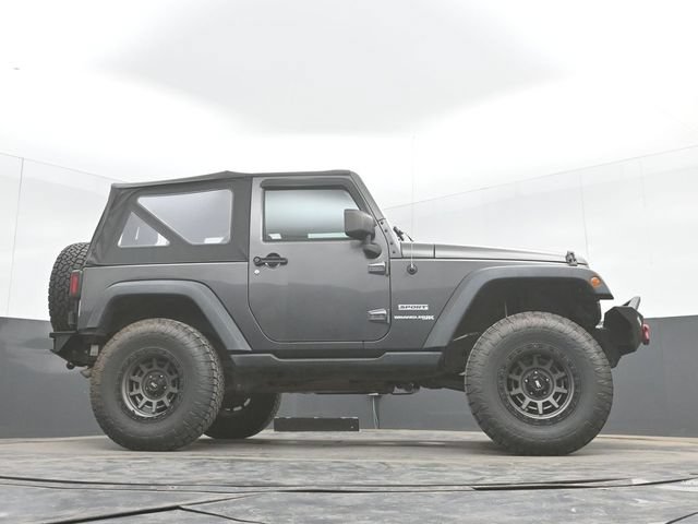 Used 2018 Jeep Wrangler Sport AWD/4WD image 34