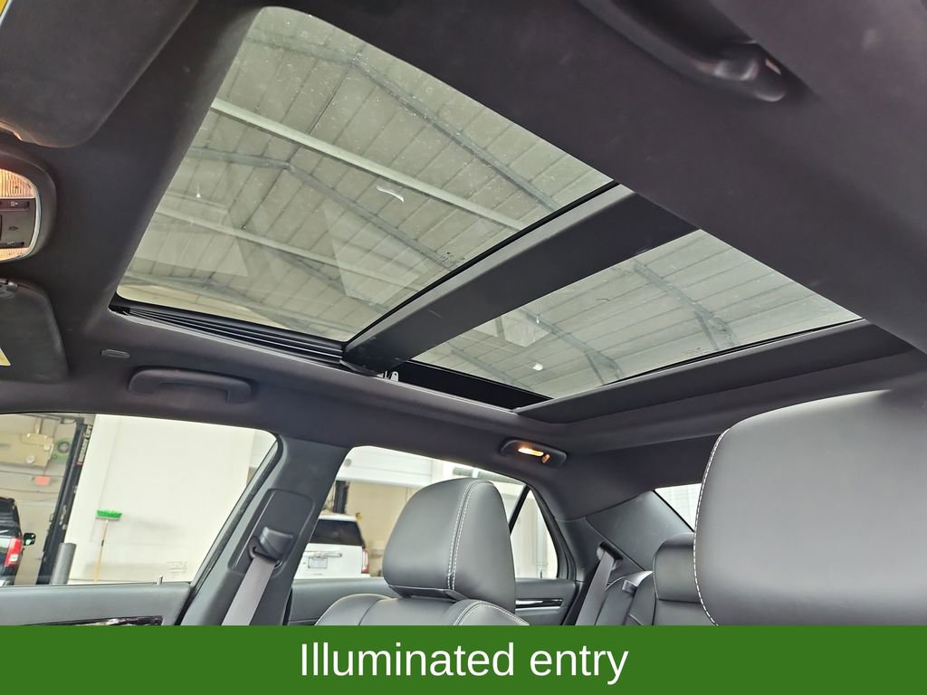 Used 2023 Chrysler 300 S image 23